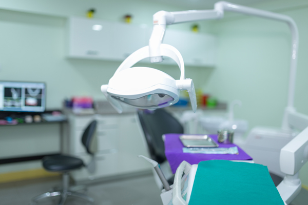 Emergency Dentist Vs  Same Day Dentist: What’s The Difference?