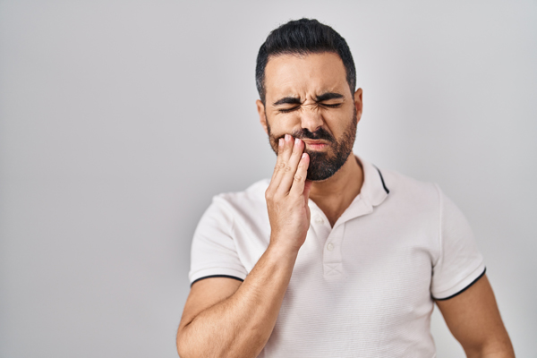 Common Myths About Root Canals, Debunked By Dentists